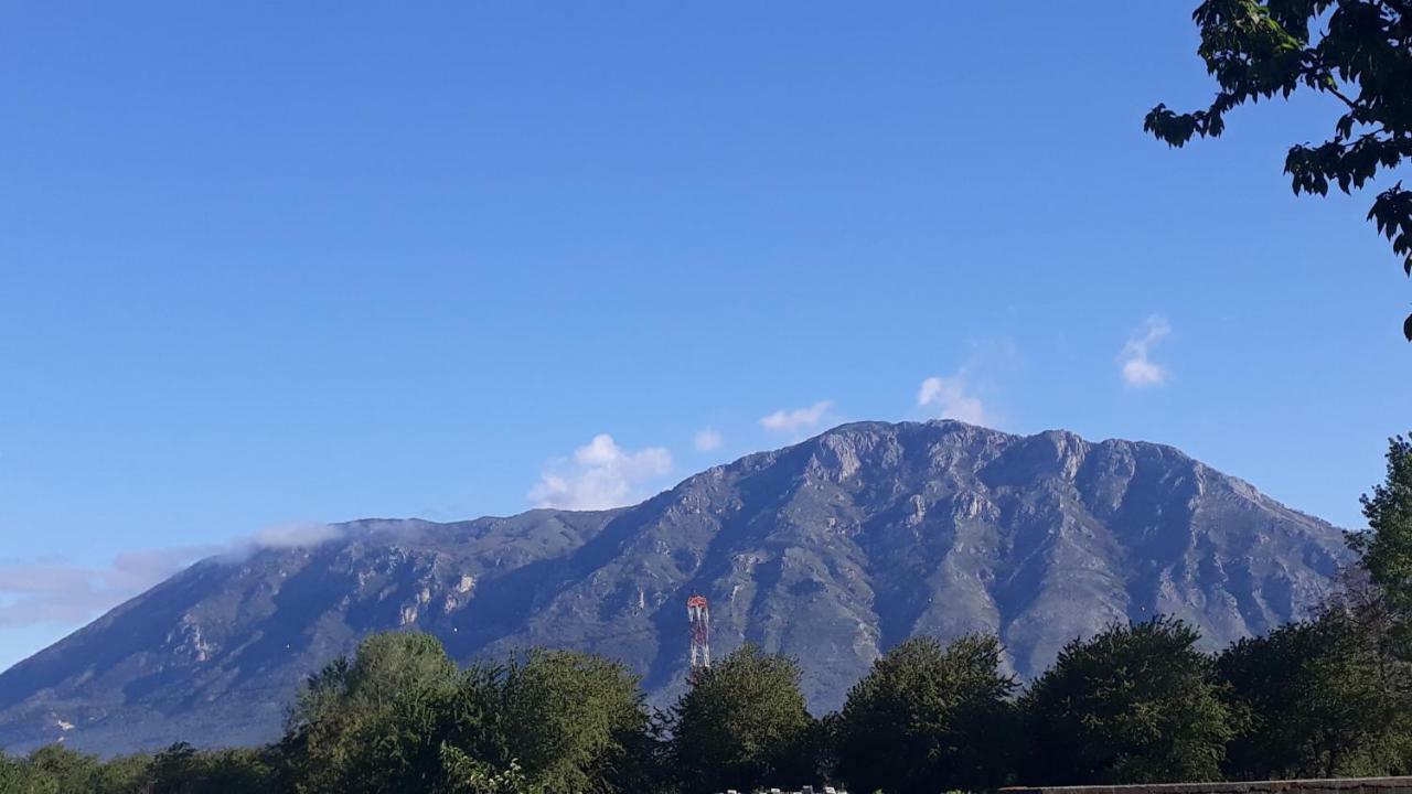 Agriturismo Carlo Cioffi Hotel Rotondi Bagian luar foto